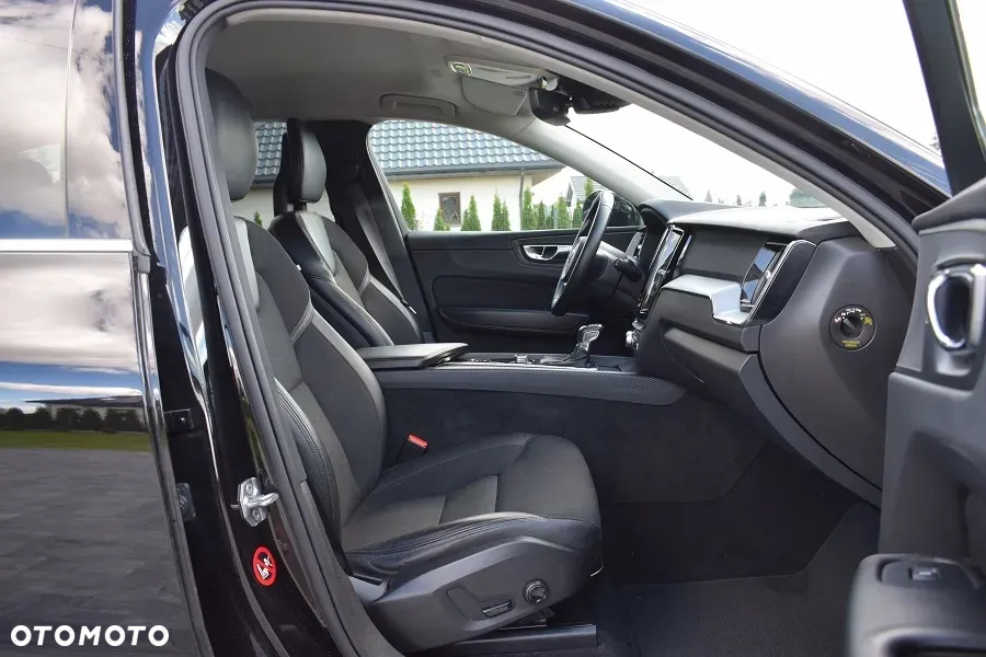 Volvo XC 60 D5 AWD Inscription - 27