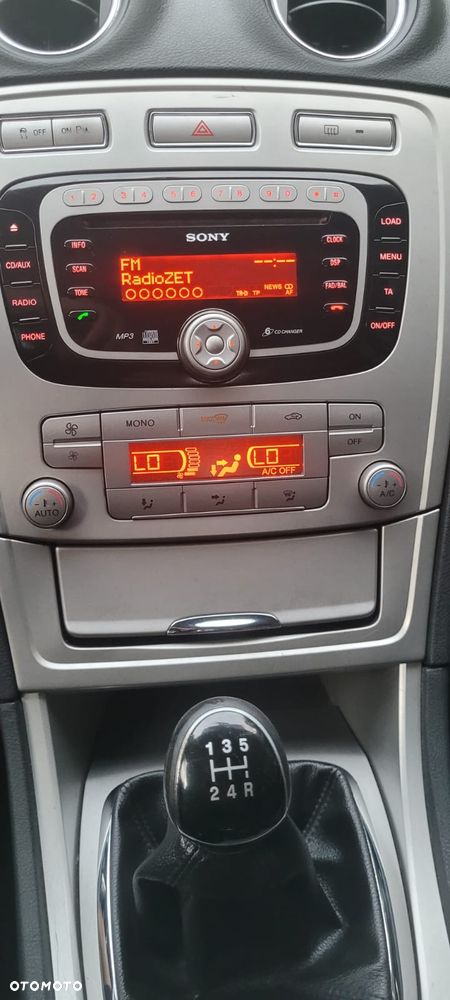 Ford Mondeo - 27