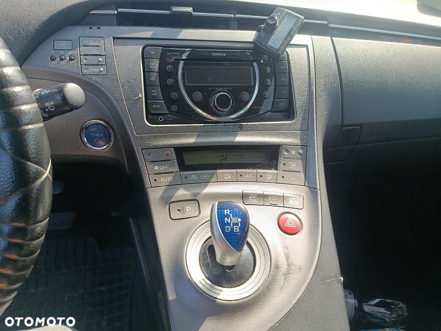 Toyota Prius - 3