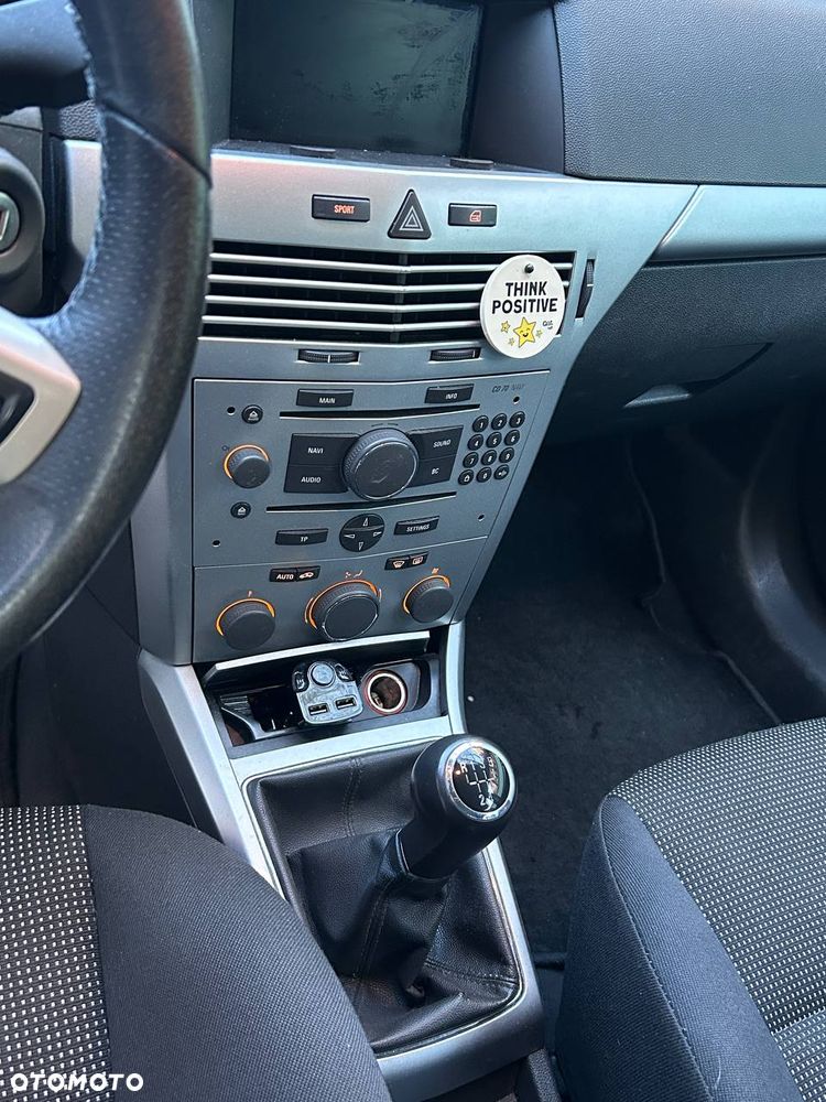 Opel Astra 1.6 Enjoy - 9