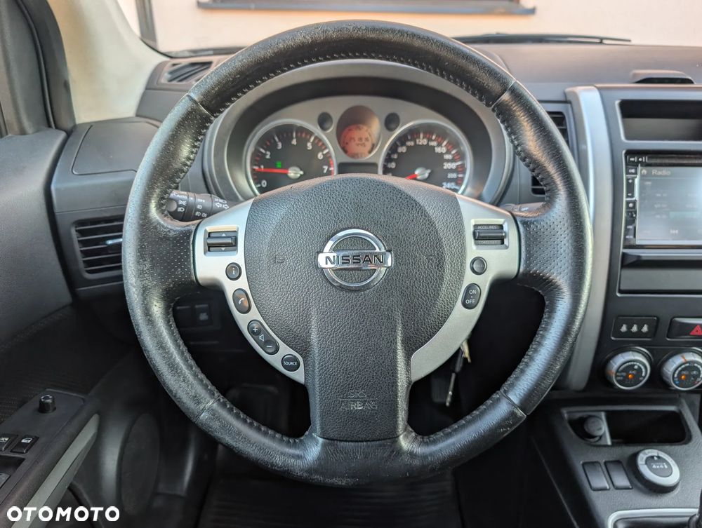 Nissan X-Trail 2.0 XE - 32