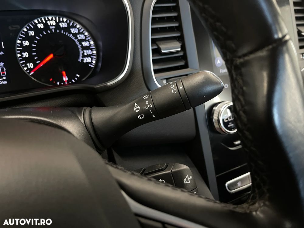 Renault Megane TCe Zen - 18