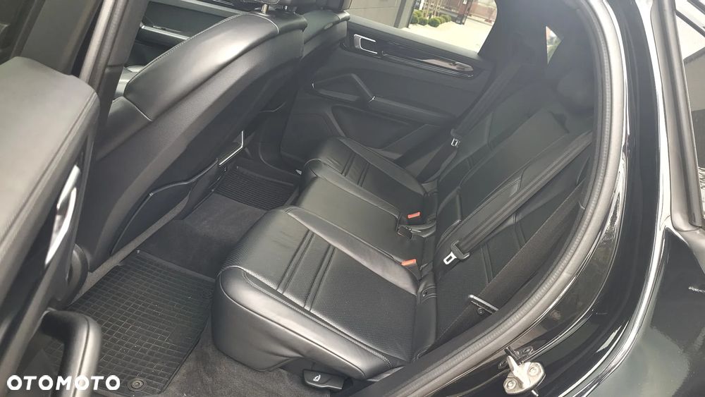 Porsche Cayenne Standard - 15