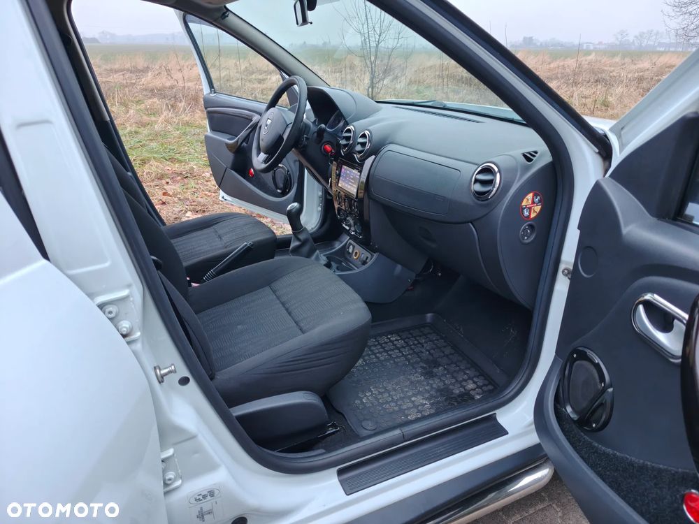 Dacia Duster 1.6 16V 4x2 Laureate - 9