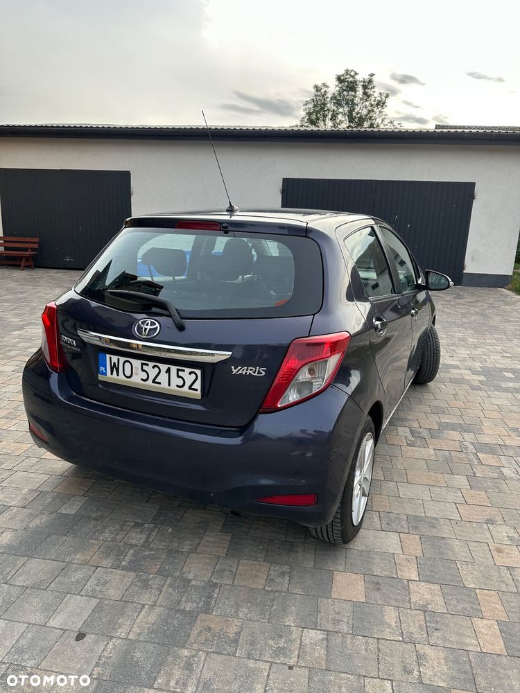 Toyota Yaris 1.33 Premium - 4