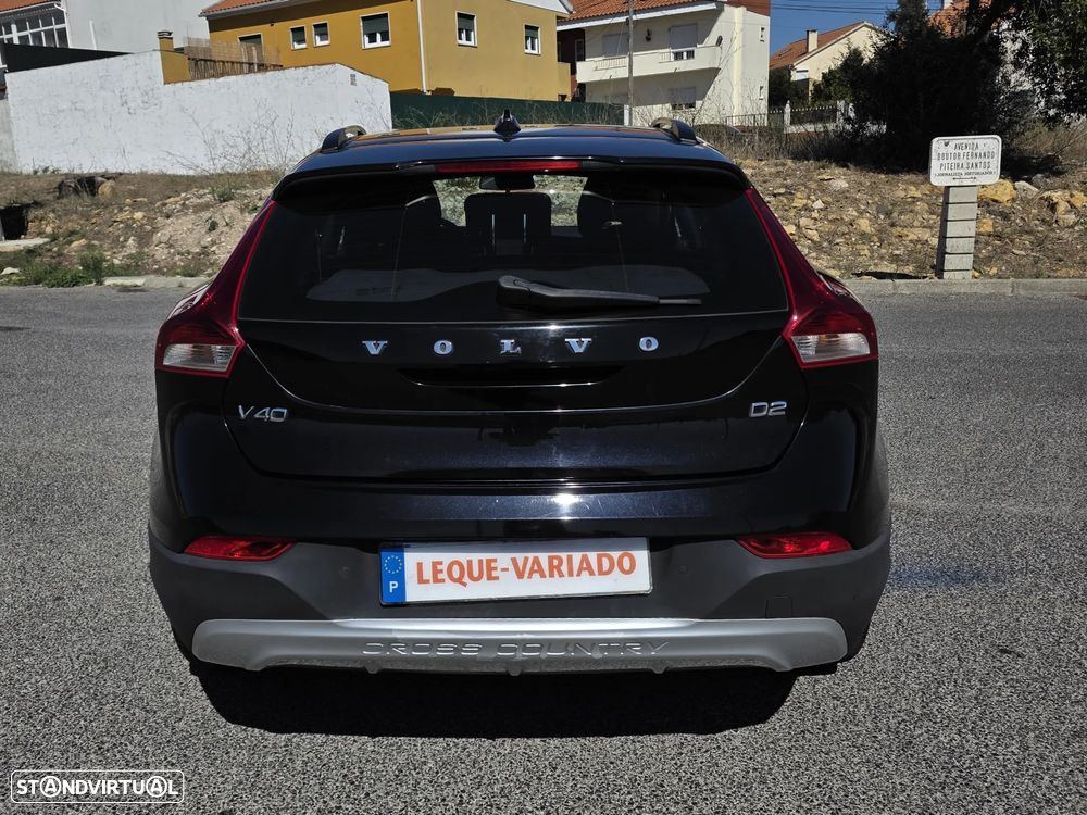 Volvo V40 Cross Country 1.6 D2 Summum - 18
