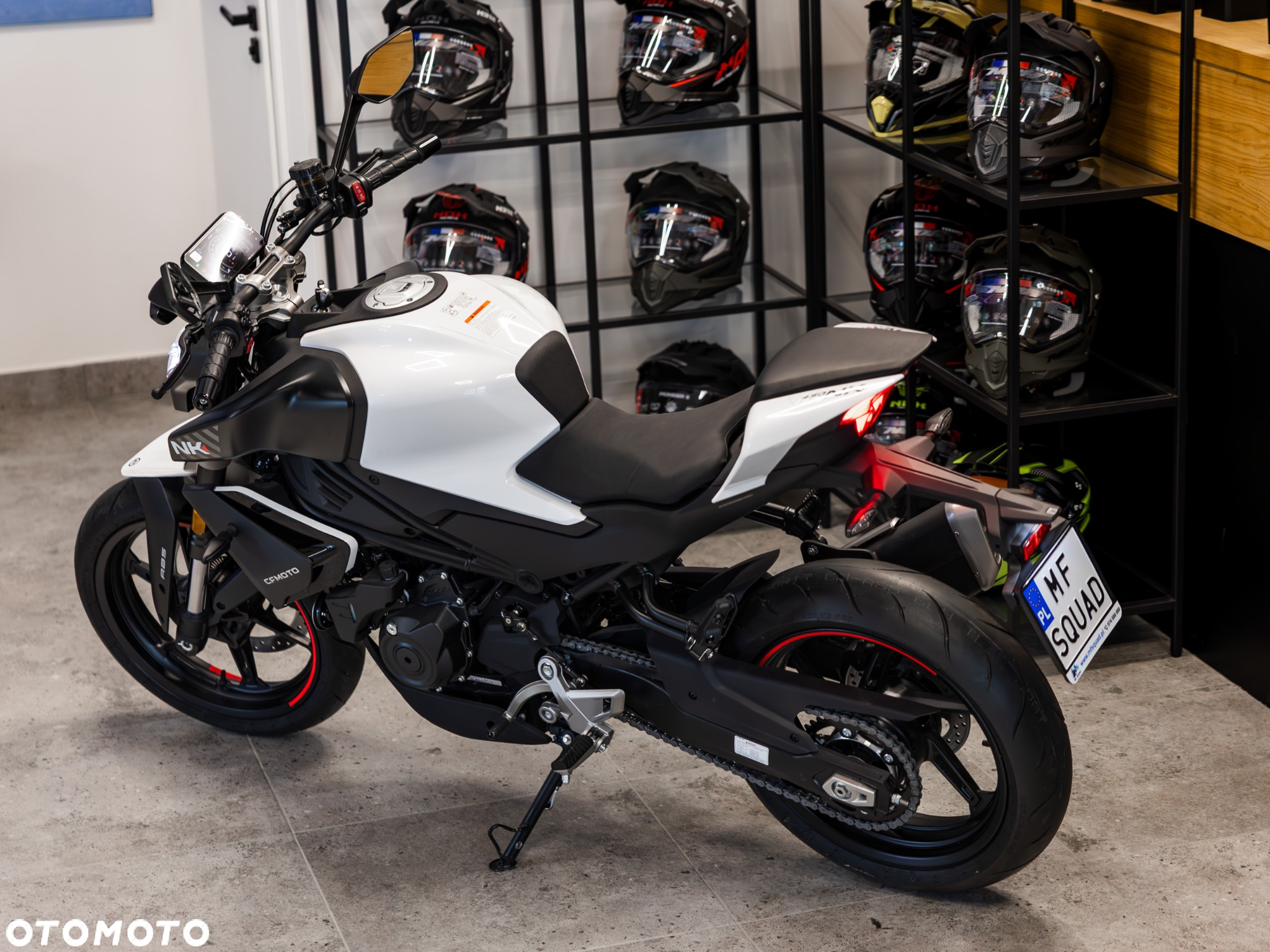 CFMoto NK - 16