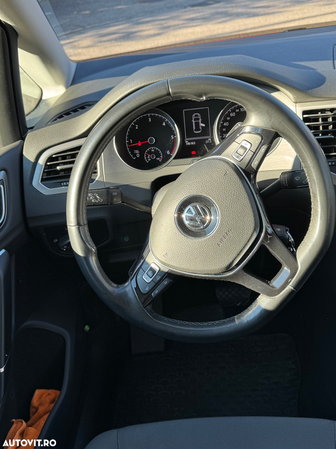 Volkswagen Golf 1.6 TDI BlueMotion Technology DSG Comfortline - 11