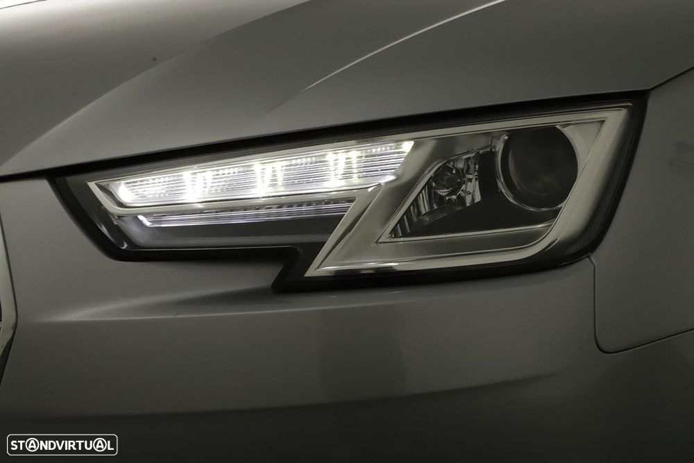 Audi A4 3.0 TDI V6 quattro Design Tiptronic - 6