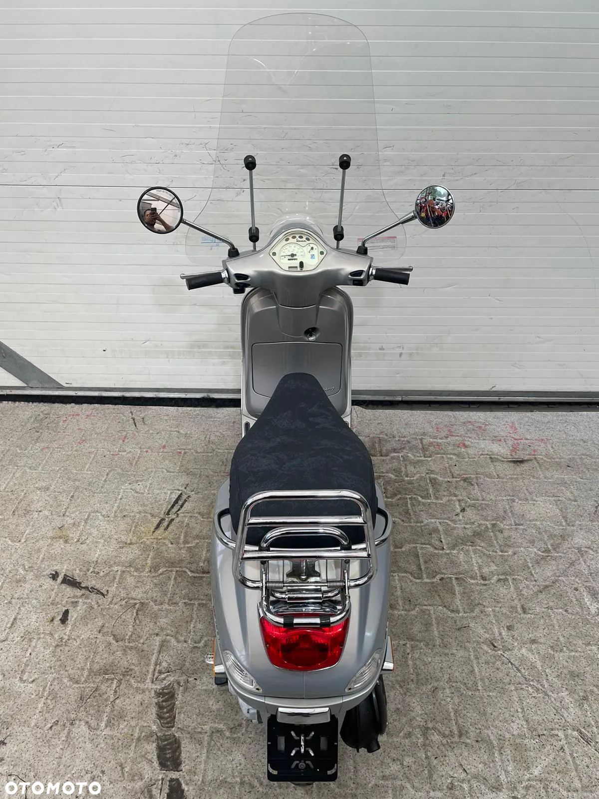 Piaggio Vespa - 26