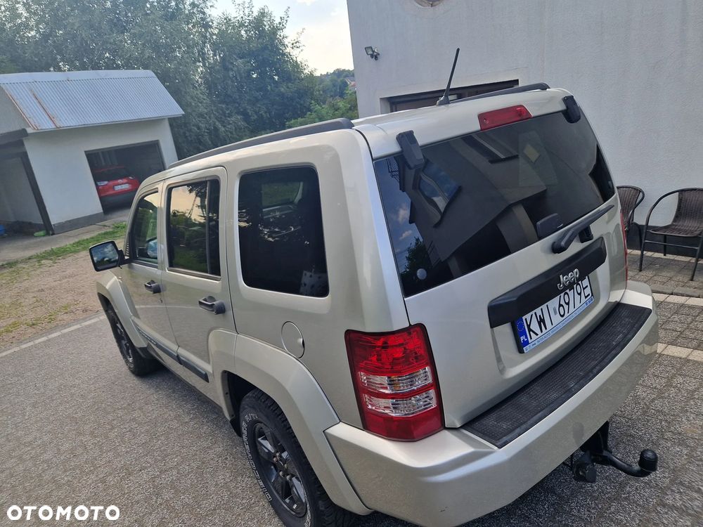 Jeep Cherokee - 25
