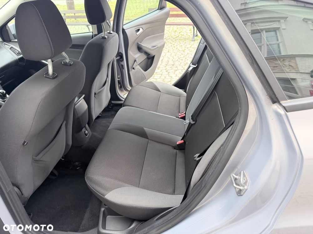Ford Focus 1.6 Trend - 24