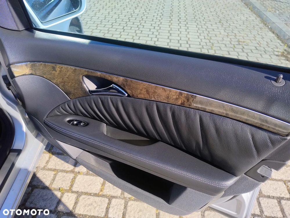 Mercedes-Benz Klasa E 420 CDI Avantgarde - 17