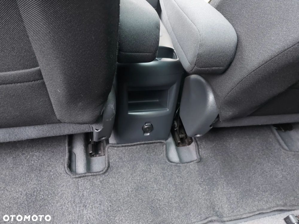 Peugeot 5008 1.6 THP Active - 14