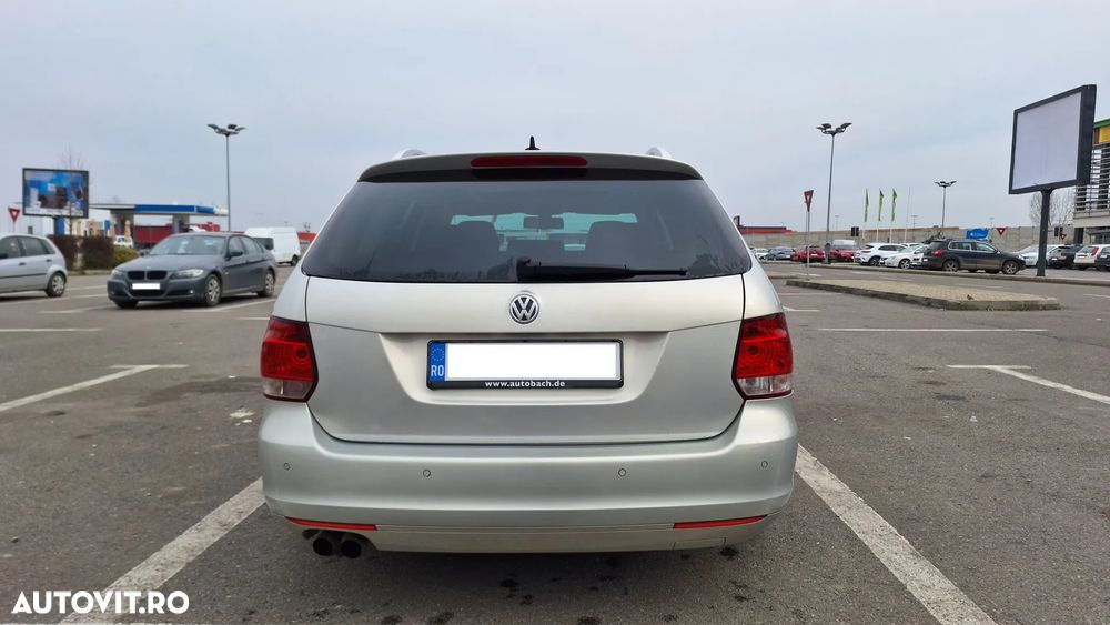 Volkswagen Golf 2.0 TDI DPF Highline - 11
