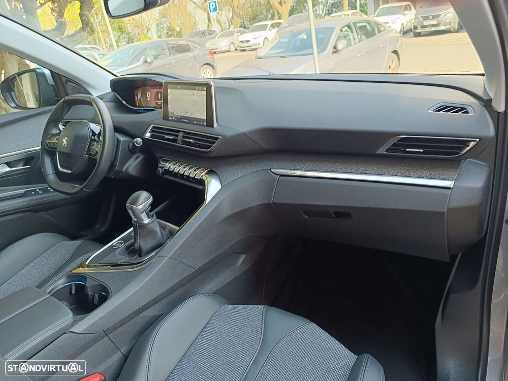 Peugeot 3008 1.2 PureTech Allure Pack - 18