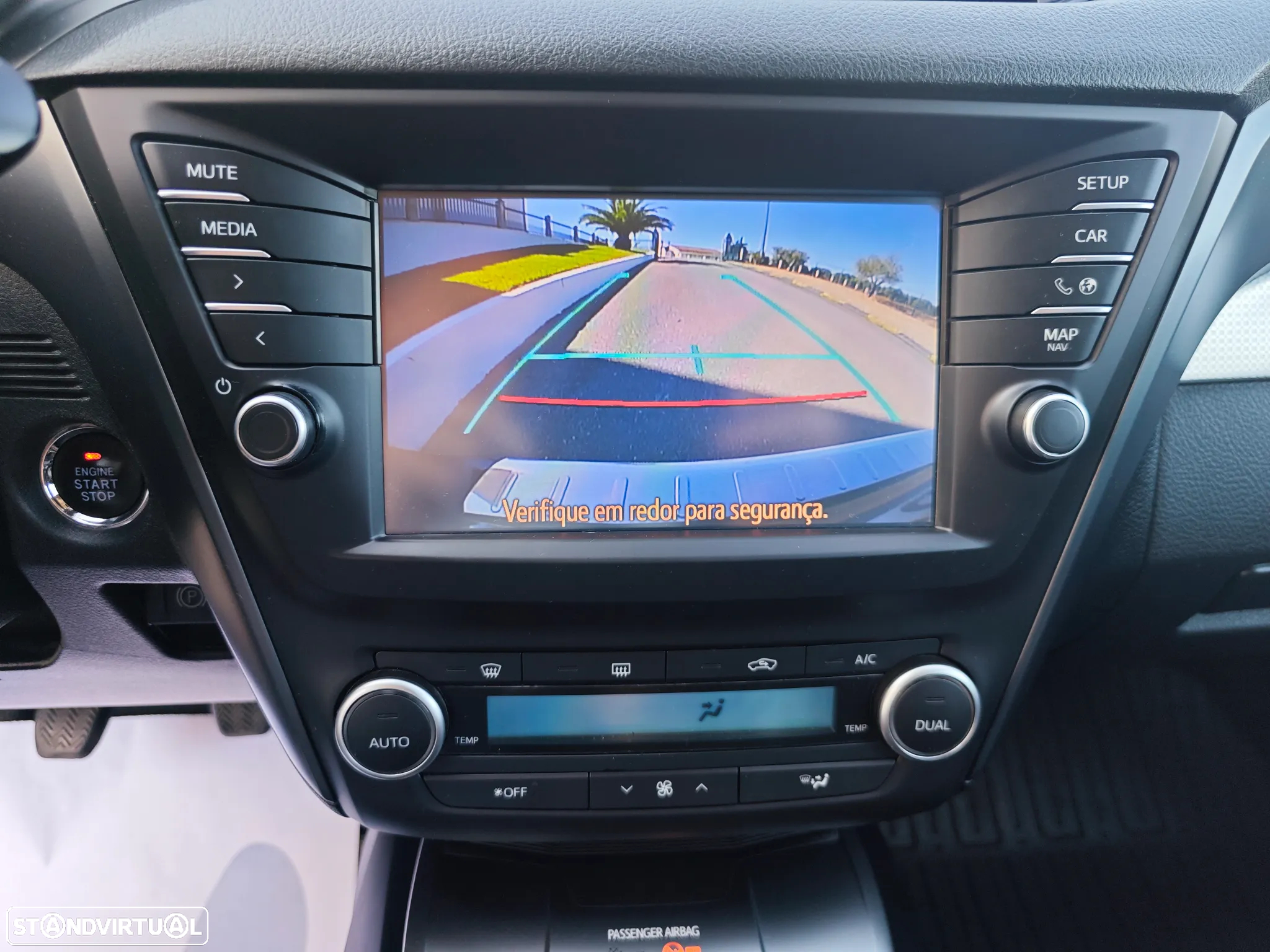 Toyota Avensis Touring Sports 2.0 D-4D Luxury+GPS - 19