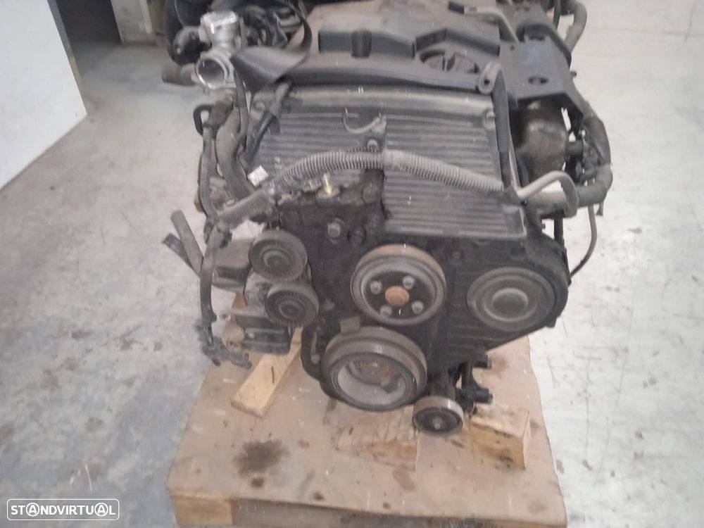 MOTOR COMPLETO KIA CARNIVAL I 2004 - 4