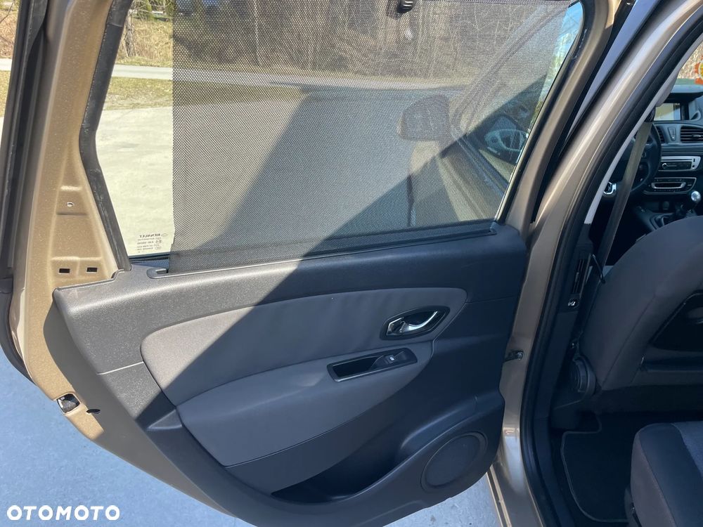 Renault Grand Scenic ENERGY TCe 130 S&S Paris - 21