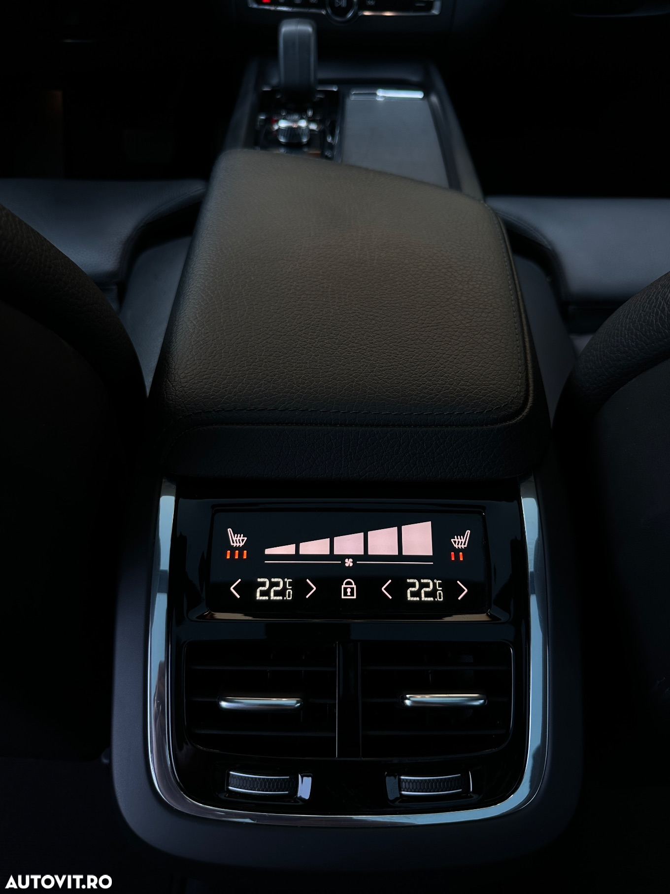 Volvo XC 60 B4 D AWD Geartronic Inscription - 32
