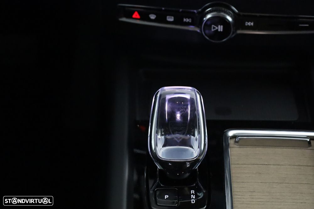 Volvo XC 60 2.0 T6 PHEV Plus Dark AWD - 22