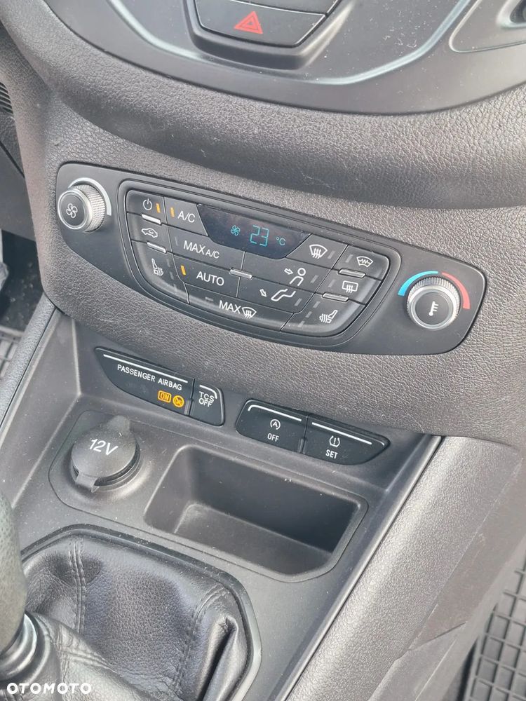 Ford Tourneo Courier 1.5 TDCi Ambiente - 26