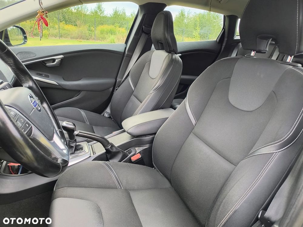 Volvo V40 D4 Drive-E Momentum - 7