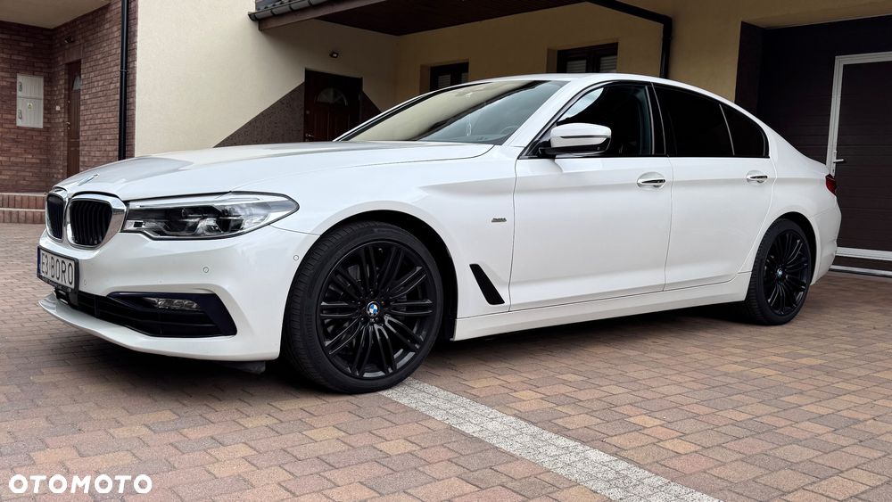 BMW Seria 5 520d Sport Line - 2