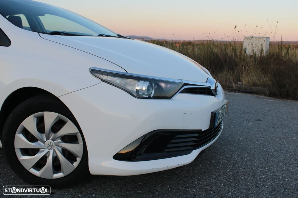 Toyota Auris 1.4 D-4D Comfort - 12