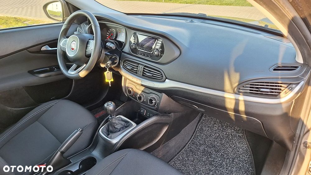 Fiat Tipo 1.4 16V More - 16