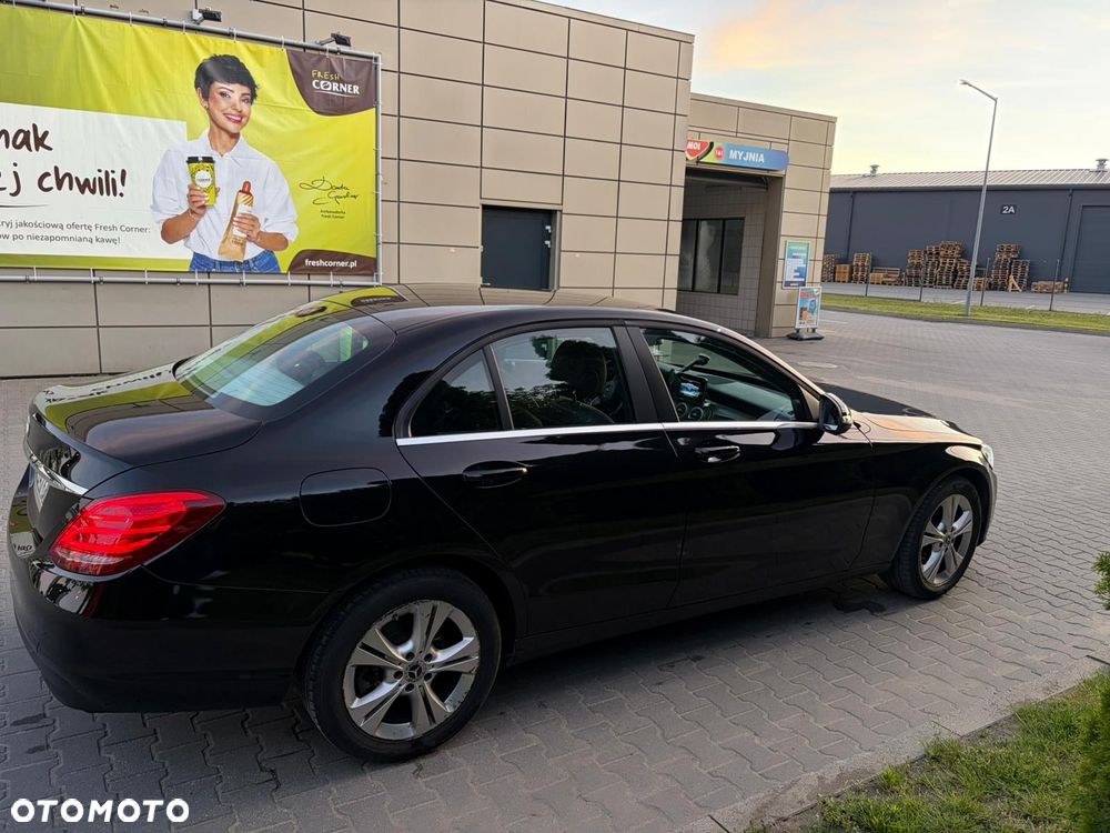 Mercedes-Benz Klasa C 200 4-Matic 9G-TRONIC - 15