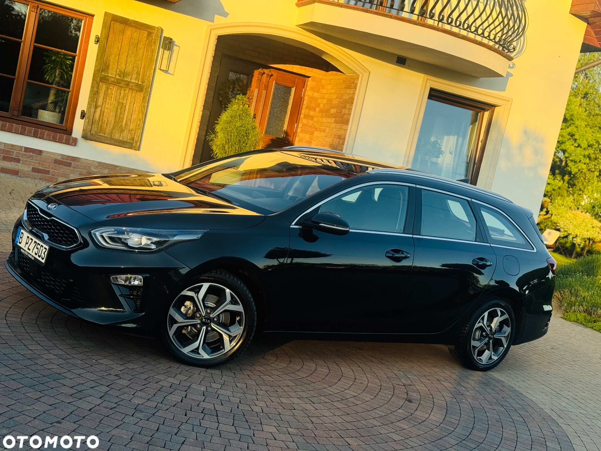 Kia Ceed SW 1.6 CRDi DCT Platinum Edition - 22