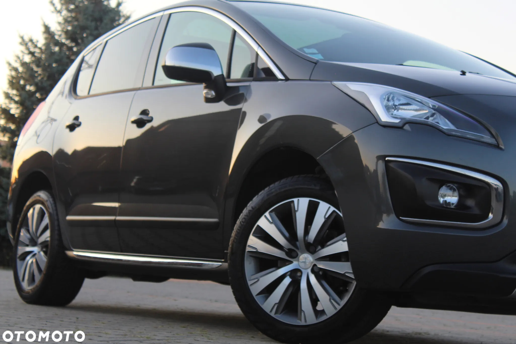 Peugeot 3008 1.2 PureTech Allure Pack S&S - 16