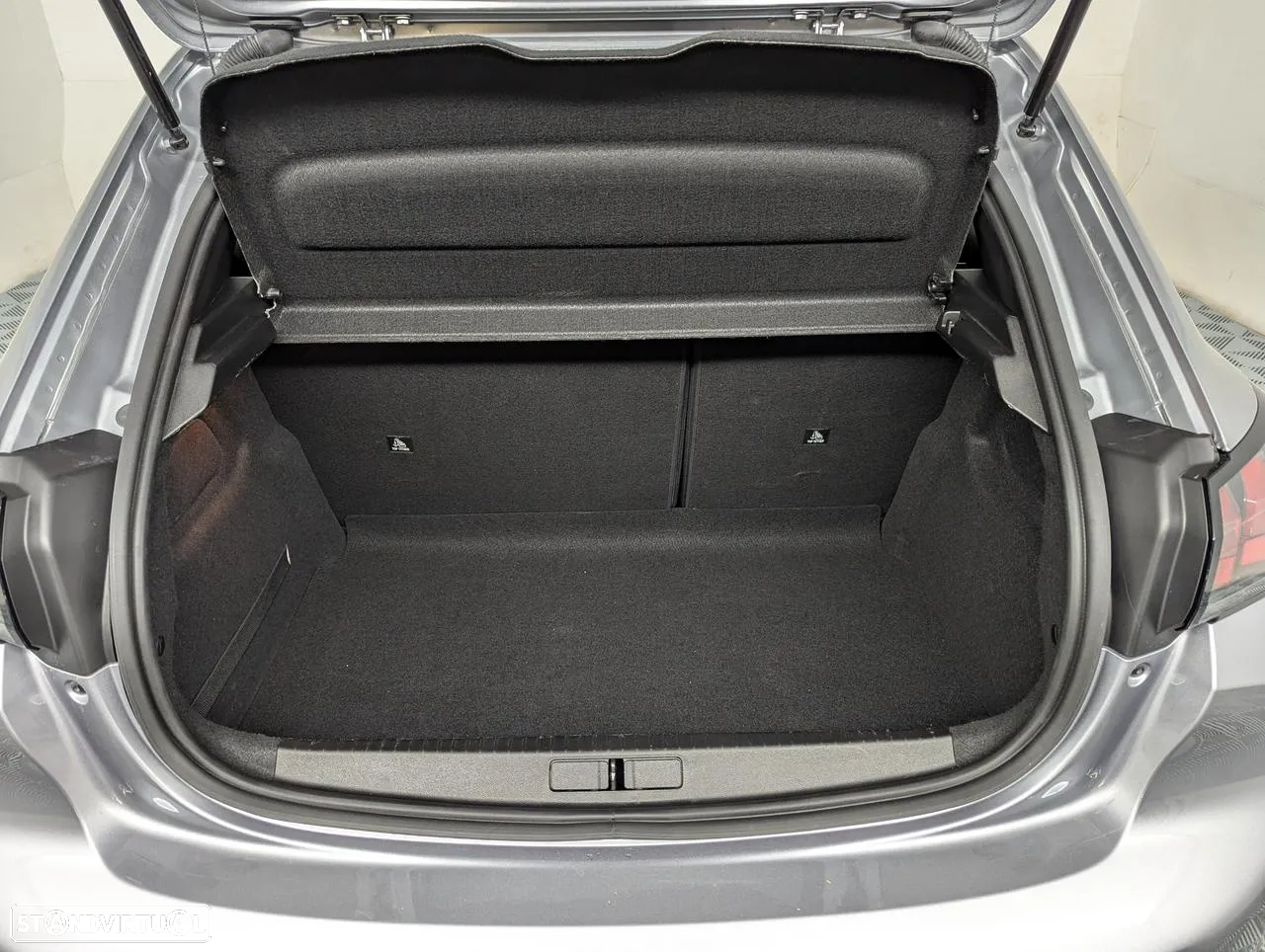 Peugeot 208 1.2 PureTech Active - 12