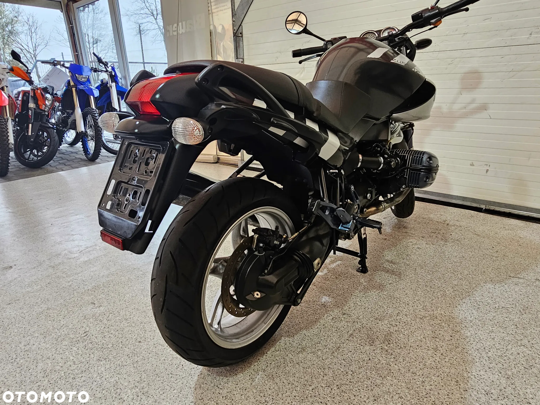BMW R - 19