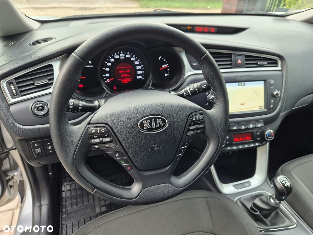 Kia Ceed 1.6 GDI L Business Line - 23