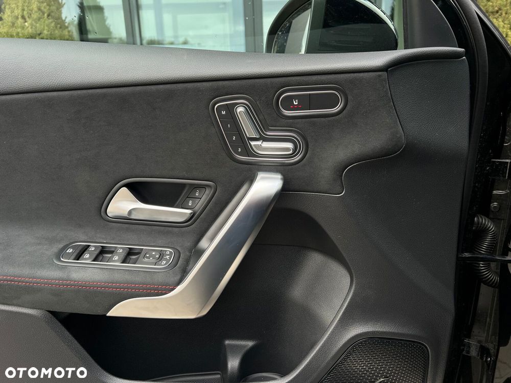 Mercedes-Benz Klasa A 200 AMG Line 7G-DCT - 8