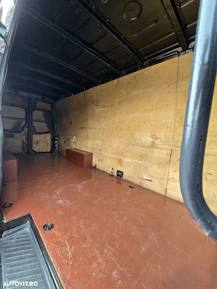 Mercedes-Benz Sprinter - 8