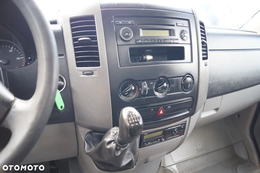 Mercedes-Benz Sprinter - 18