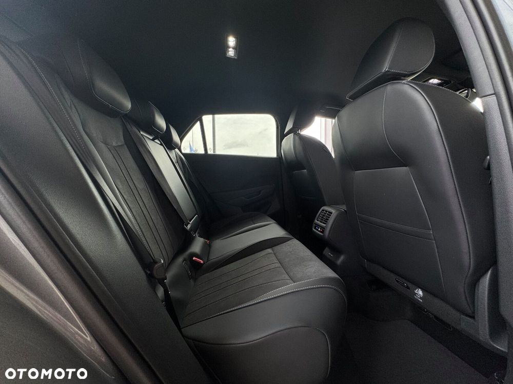 Volkswagen T-Roc 1.5 eTSI R-Line DSG - 12