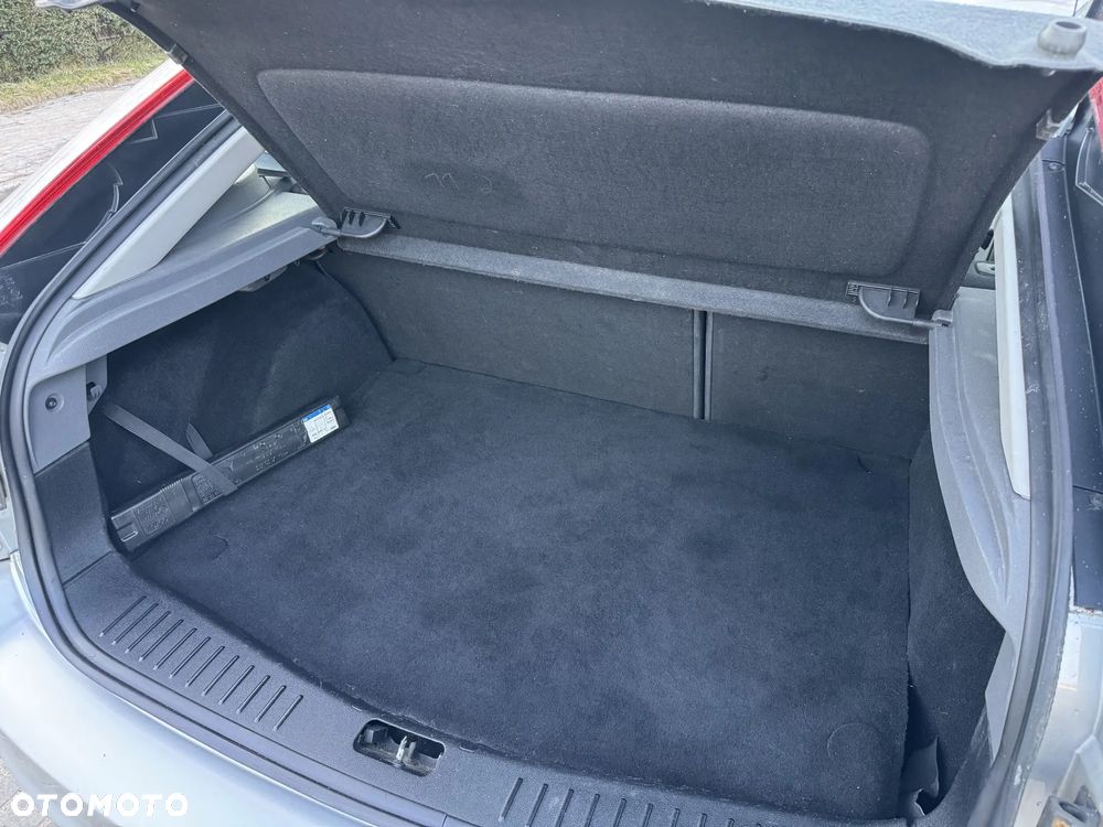 Ford Focus 1.6 16V Style+ - 39