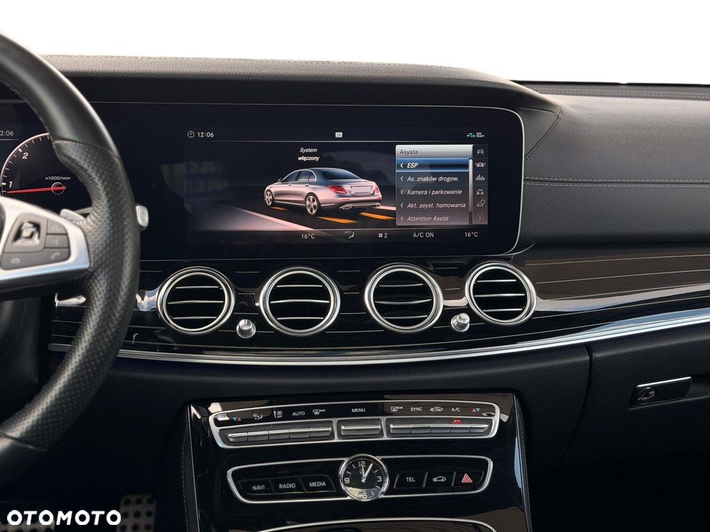 Mercedes-Benz Klasa E 220 d 4-Matic AMG/Avantgarde - 33