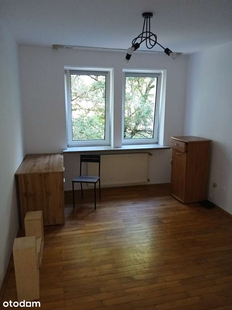 Wyjątkowe 2 pokoje z widokiem na rzekę Białucha – Kraków Śródmieście!