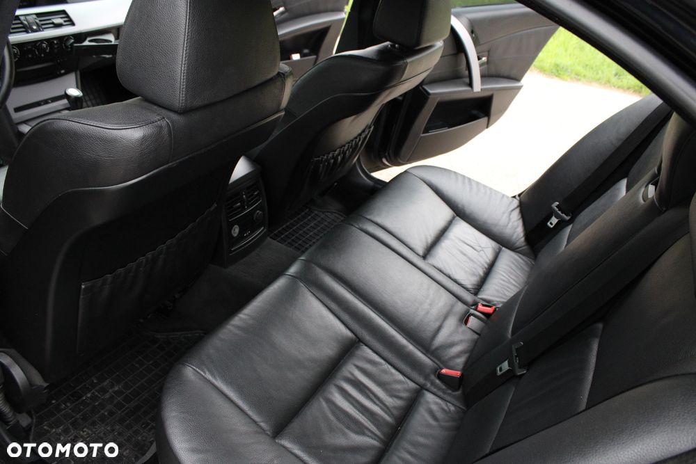 BMW Seria 5 520d - 12