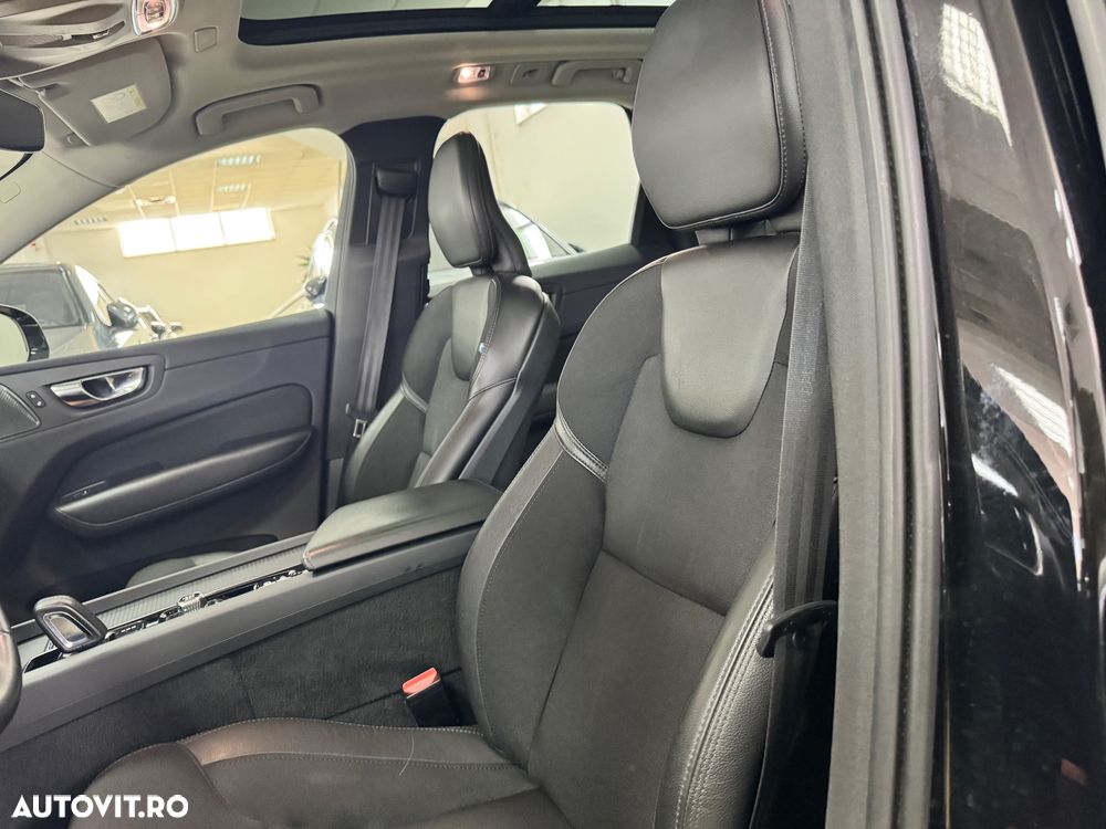 Volvo XC 60 T8 Twin Engine AWD Momentum Pro - 25