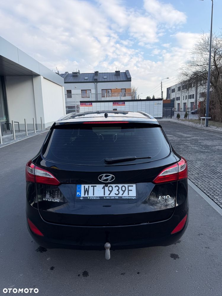 Hyundai i30 1.6 CRDi Automatik Style - 6