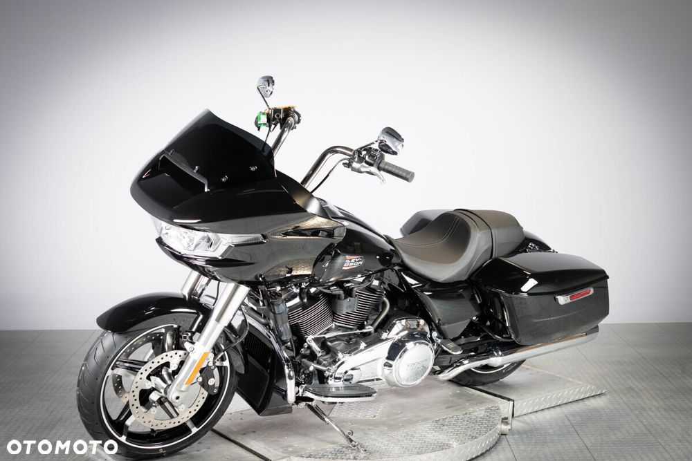 Harley-Davidson Touring Road Glide - 3