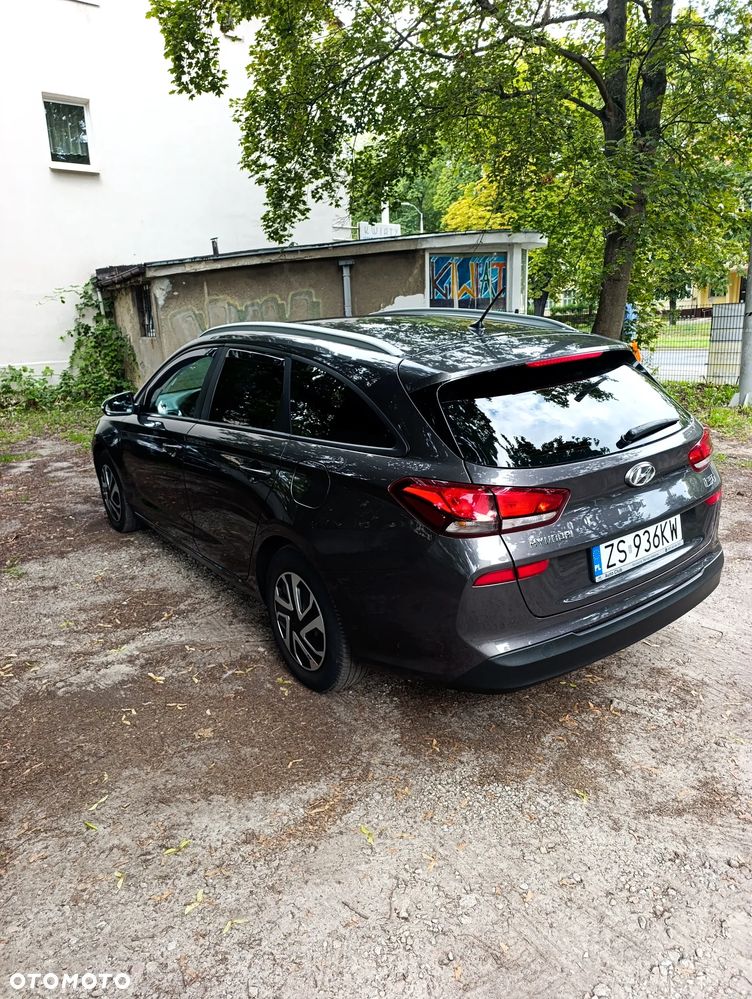 Hyundai i30 1.6 D Classic + - 7