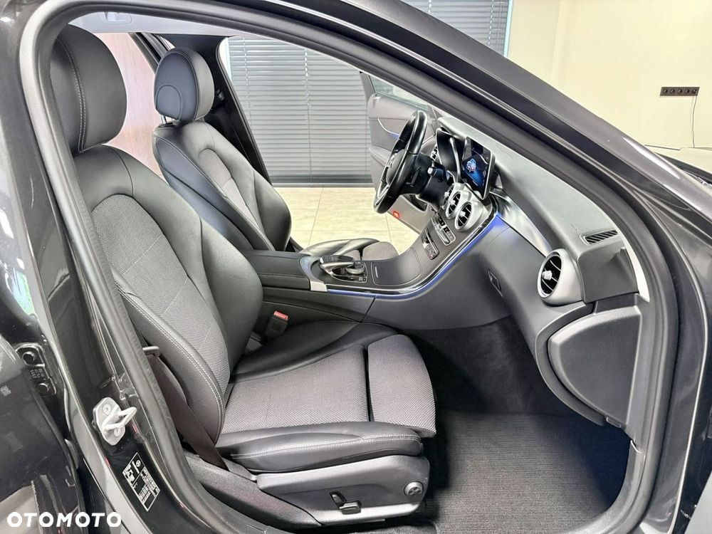 Mercedes-Benz Klasa C 300 de 9G-TRONIC Exclusive - 40