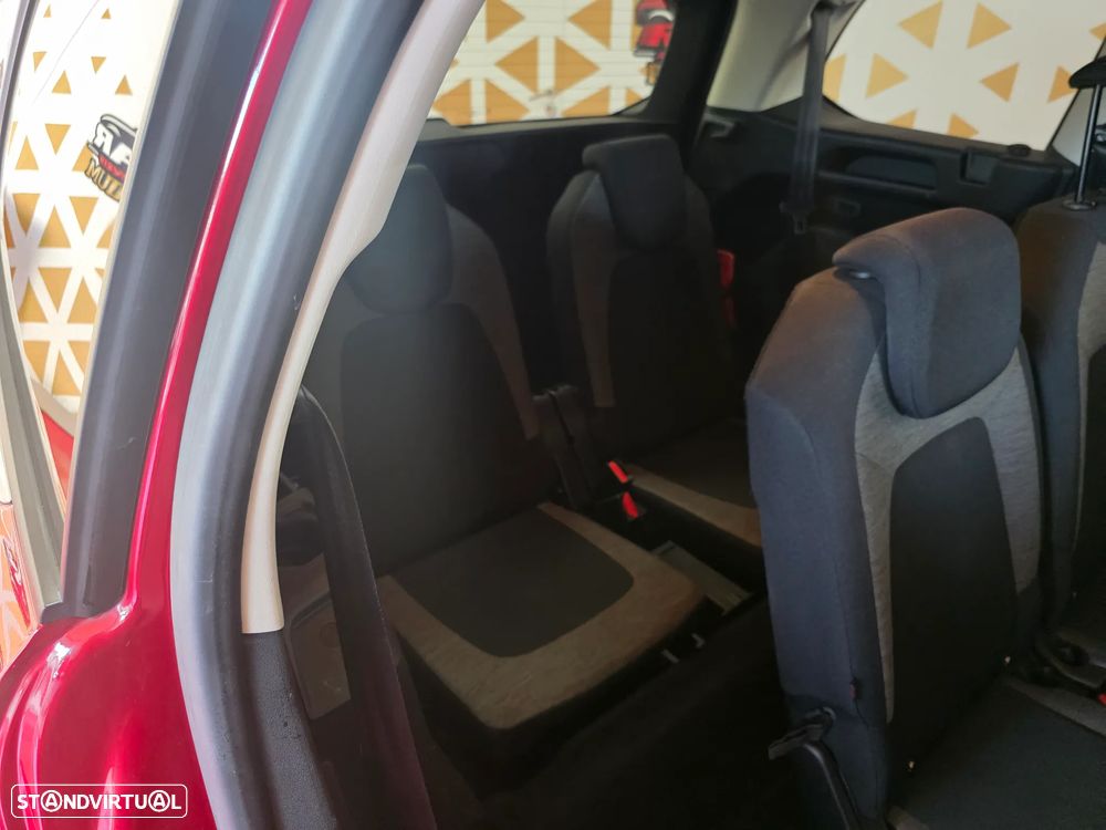 Citroën C4 Grand Picasso - 38